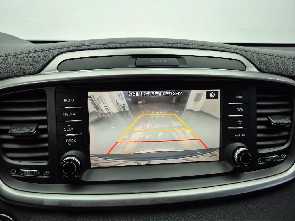 KIA Sorento - Vista 8