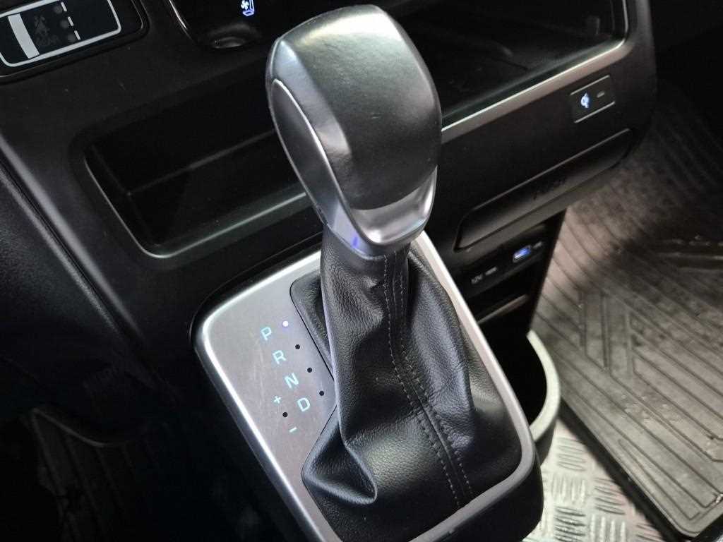 HYUNDAI Staria - Vista 8