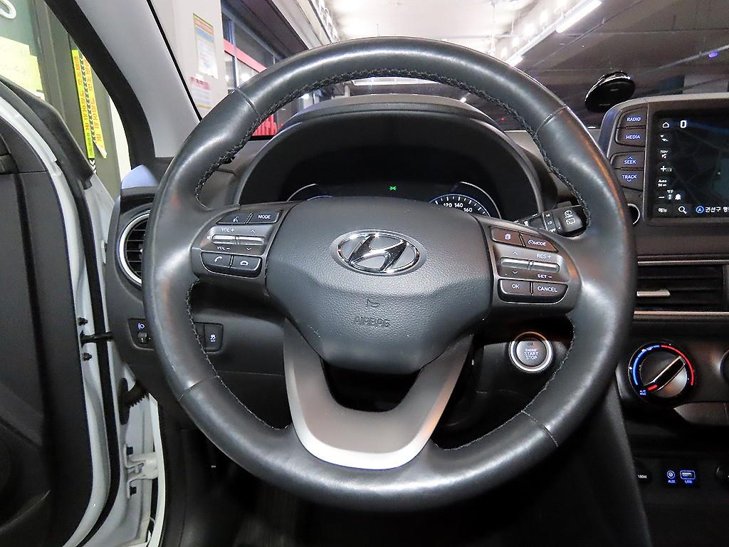 HYUNDAI Kona - Vista 8