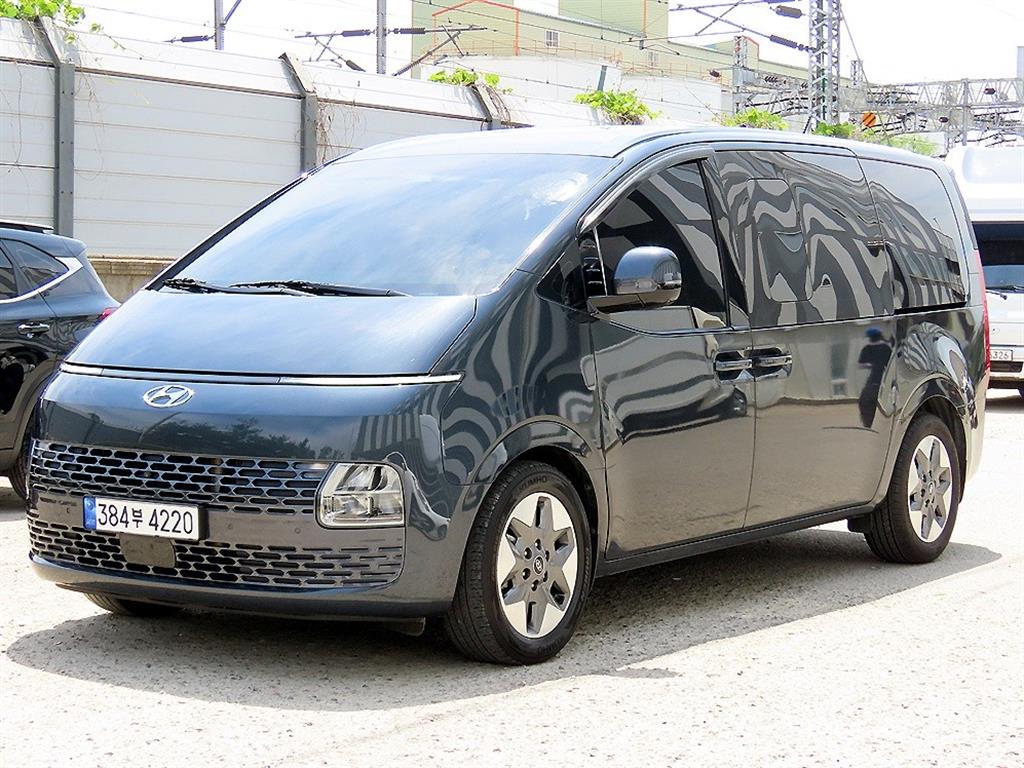 HYUNDAI Staria - Vista 2