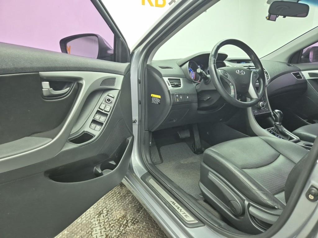 HYUNDAI Avante 2015 Gris - Importación desde Corea - HF Imports Iquique - Foto 14