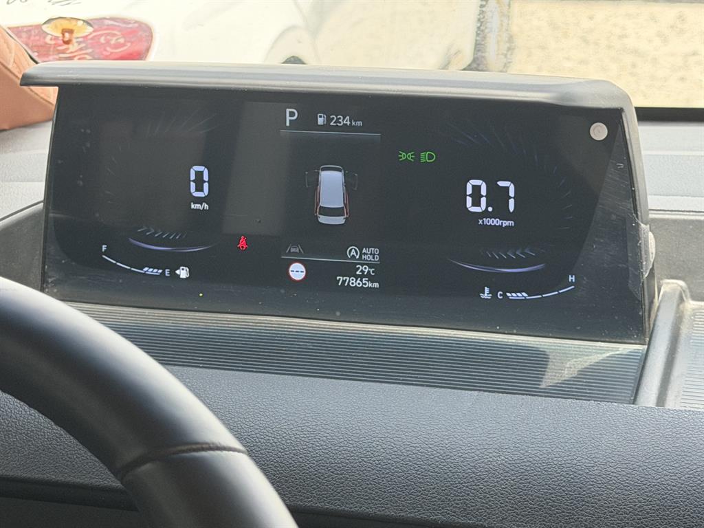 HYUNDAI Staria - Vista 11