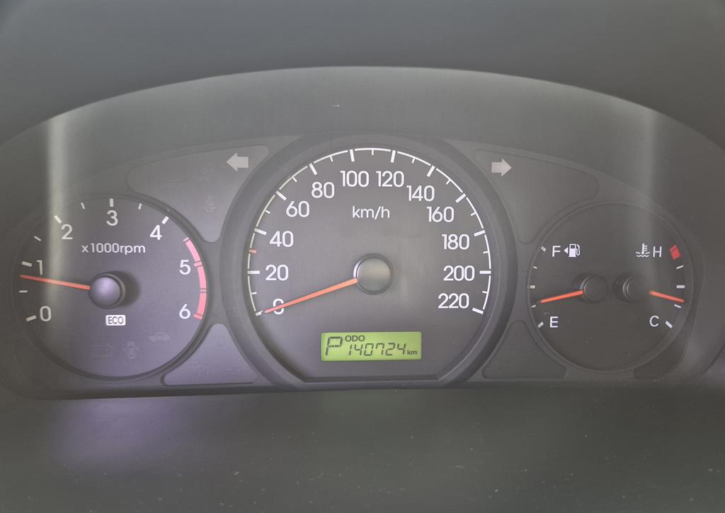 HYUNDAI Starex - Vista 7