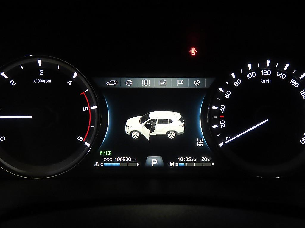 Ssangyong Rexton - Vista 9