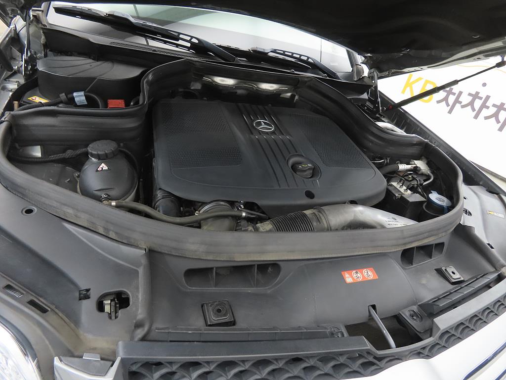Mercedes Benz GLK Class 2015 Gris - Importación desde Corea - HF Imports Iquique - Foto 19