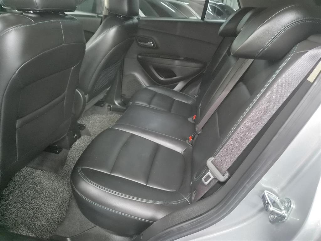 Chevrolet Trax 2015 Plateado - Importación desde Corea - HF Imports Iquique - Foto 16
