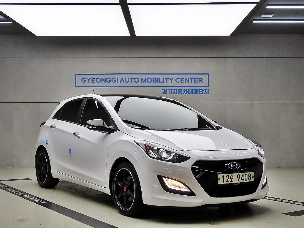 HYUNDAI i30 2014 Blanco - Importación desde Corea - HF Imports Iquique - Foto 1