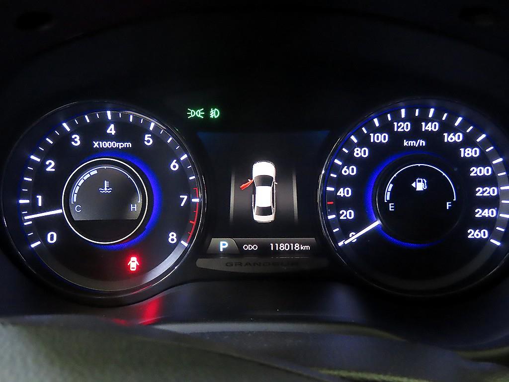 HYUNDAI Grandeur - Vista 9