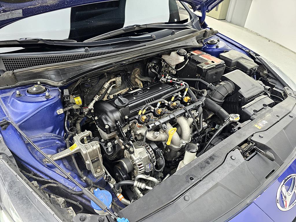 HYUNDAI Avante - Vista 6