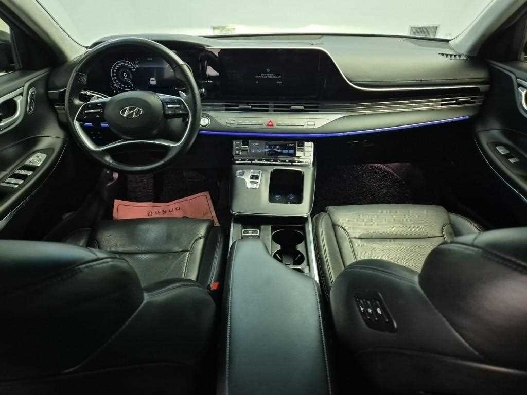 HYUNDAI Grandeur - Vista 7