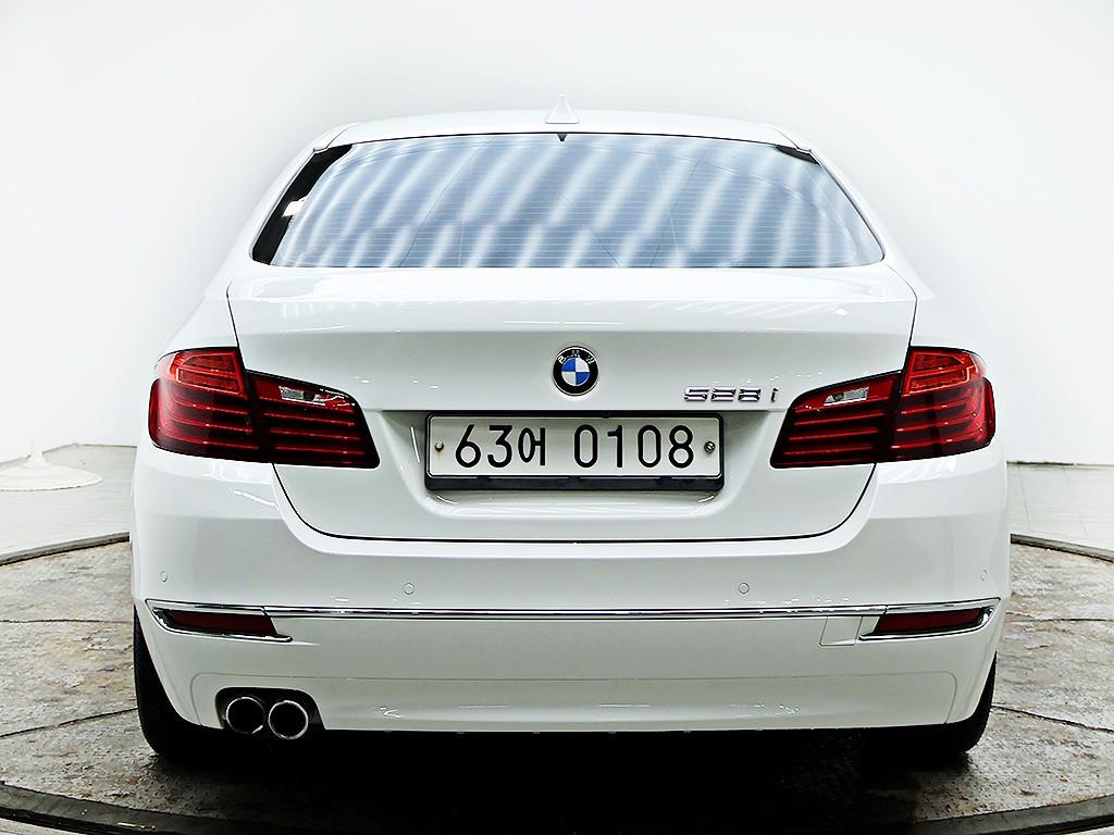 BMW 5 Series - Vista 5