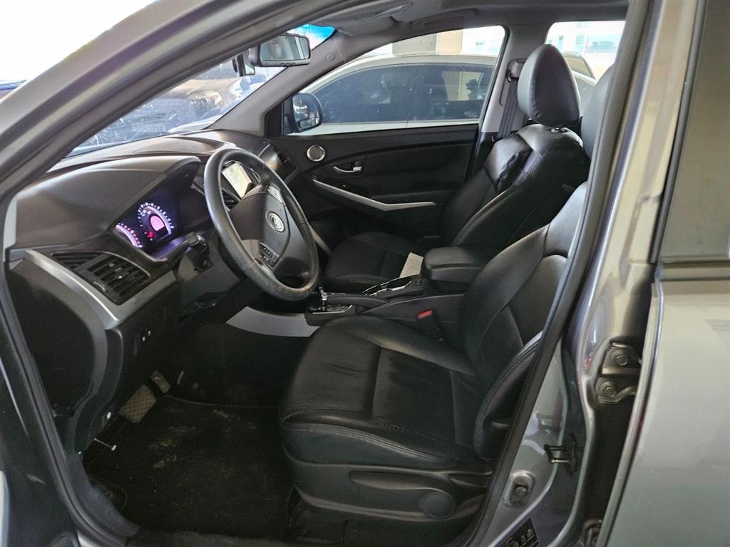 Ssangyong Korando - Vista 5