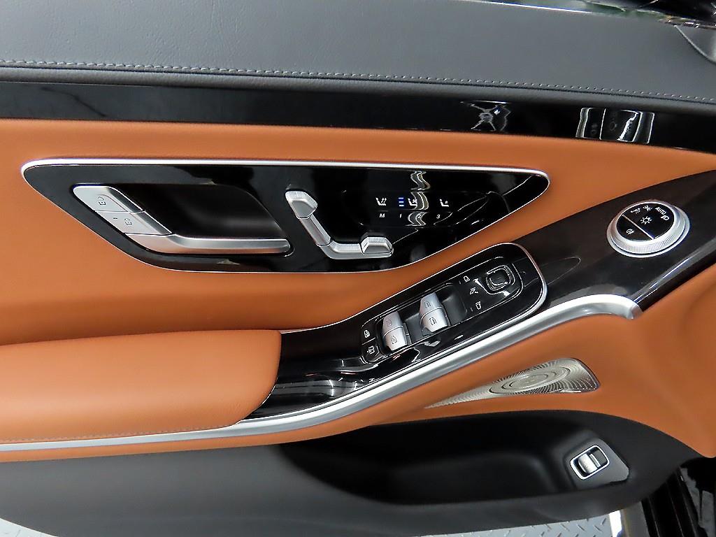 Mercedes Benz S Class - Vista 11
