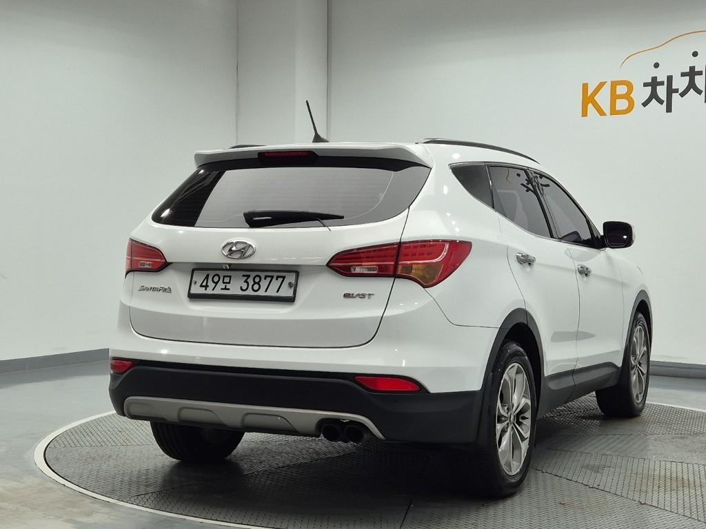HYUNDAI Santa Fe - Vista 3