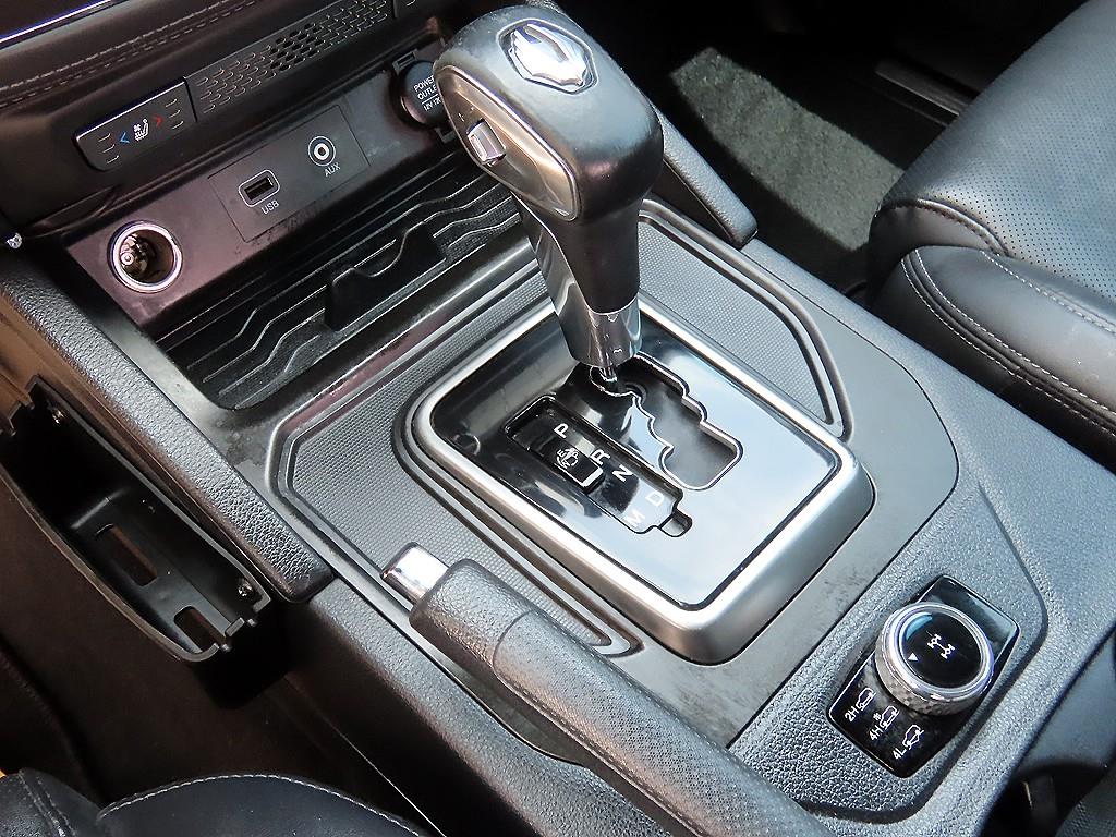 Ssangyong Rexton - Vista 10