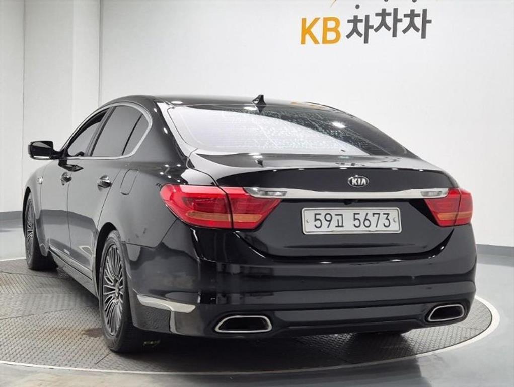KIA K9 - Vista 3