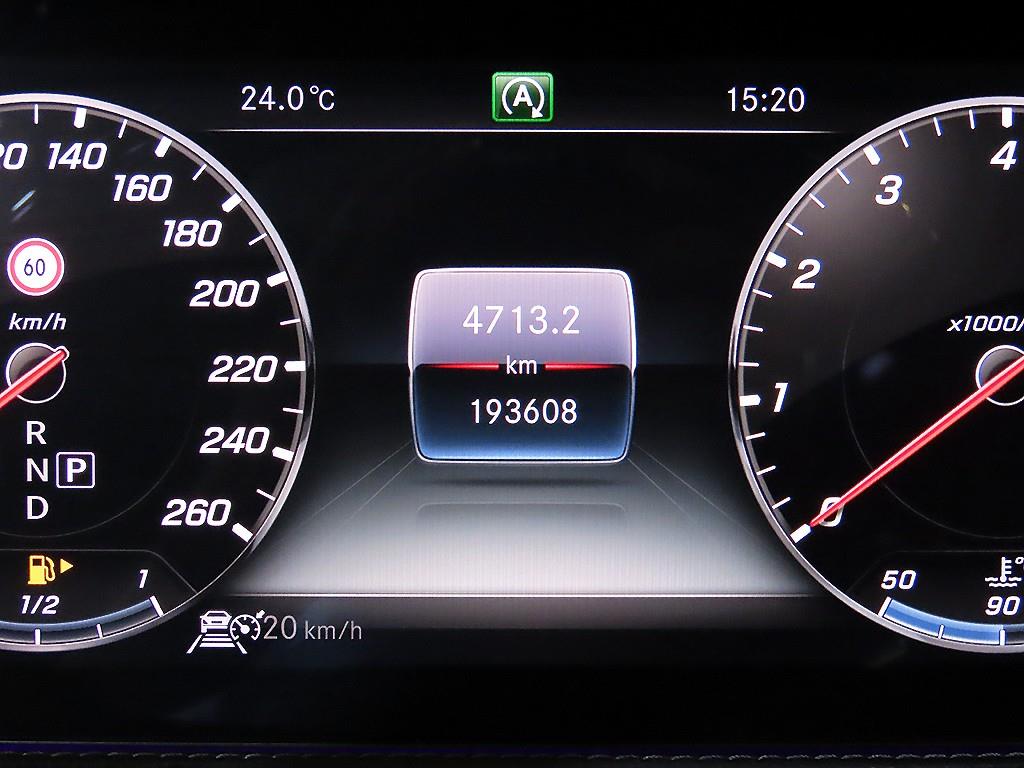 Mercedes Benz S Class - Vista 9