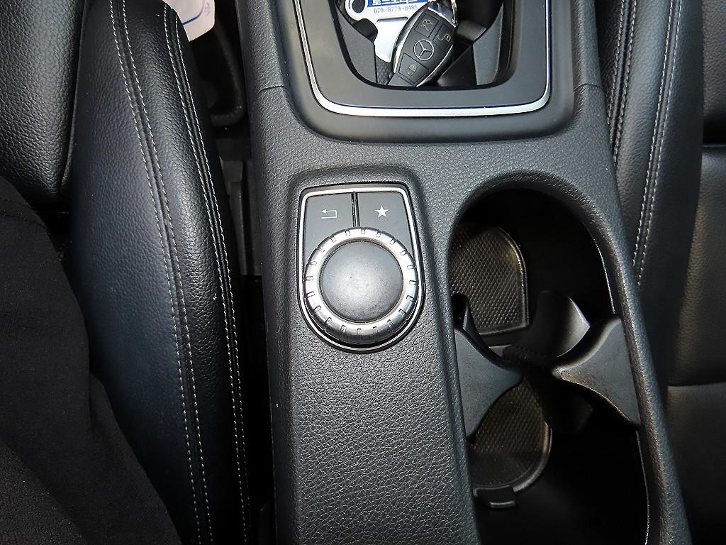 Mercedes Benz CLA Class - Vista 12