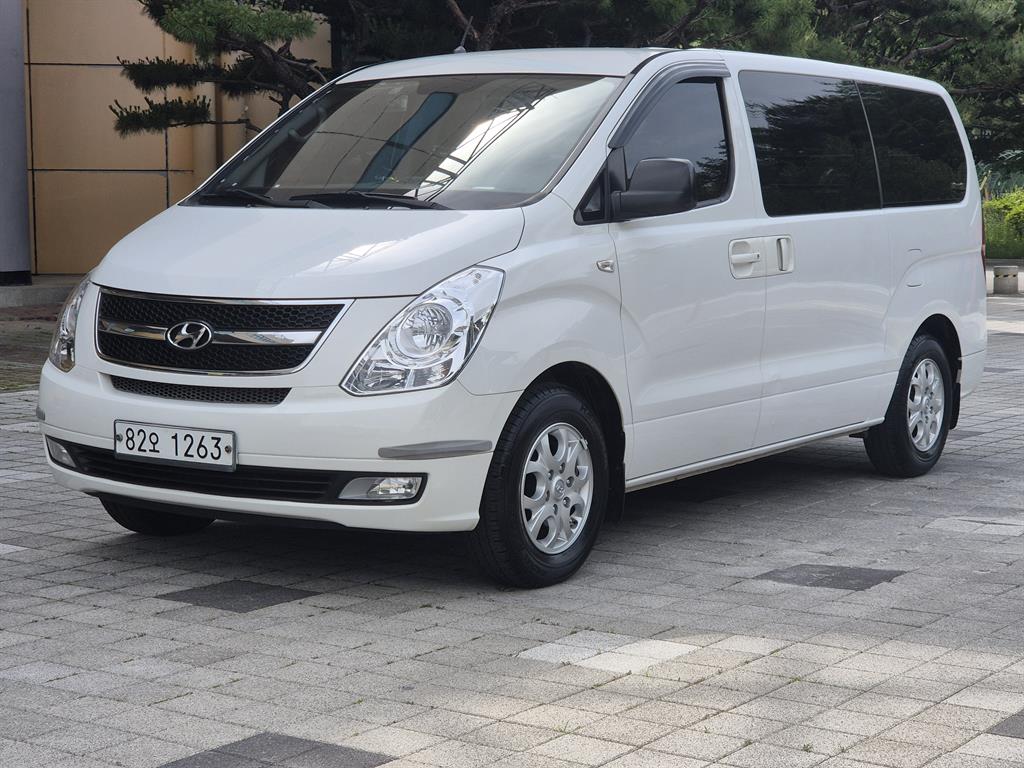 HYUNDAI Starex 2016 Blanco - Importación desde Corea - HF Imports Iquique - Foto 1