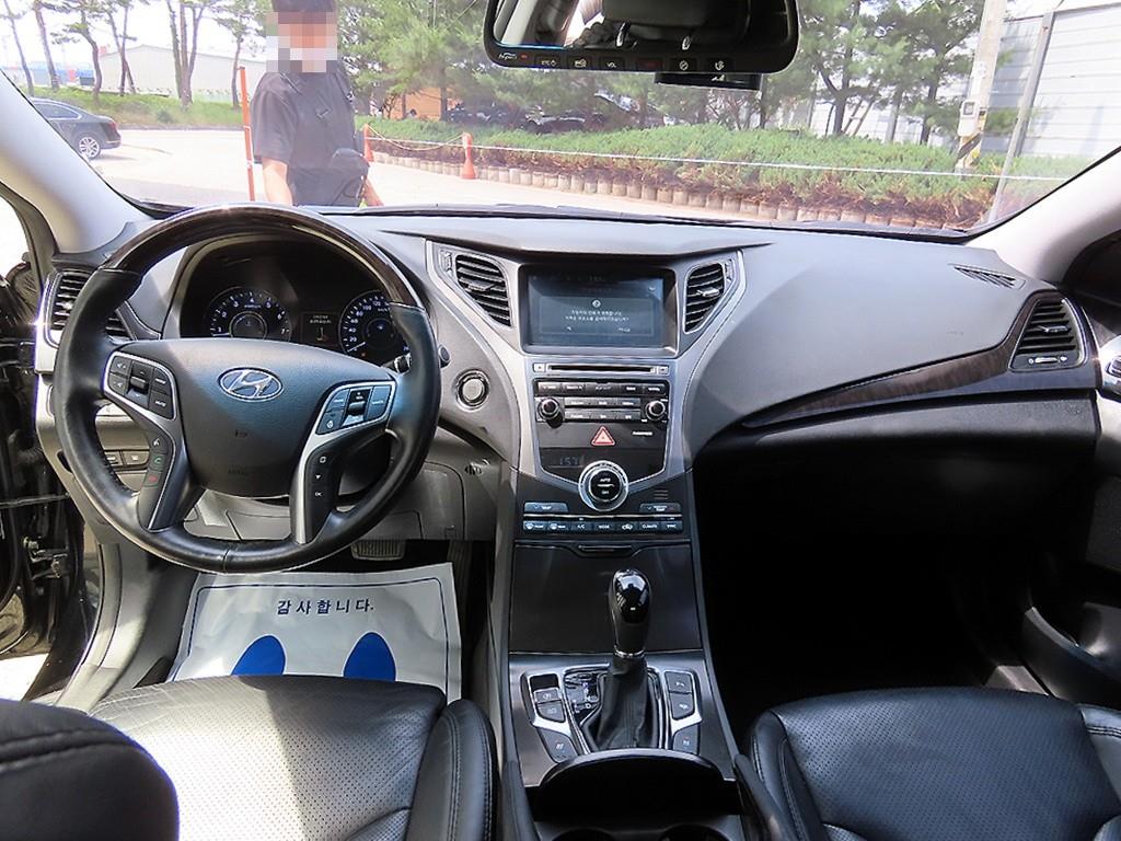HYUNDAI Grandeur - Vista 7