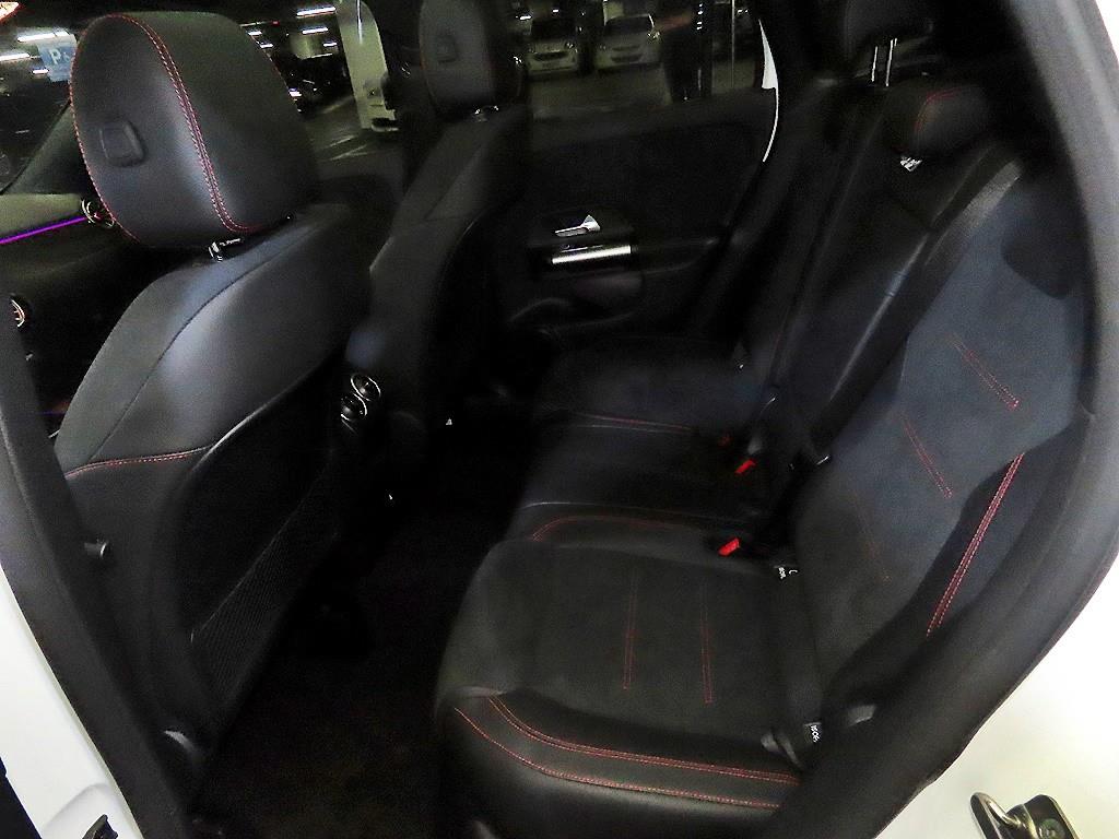 Mercedes Benz GLA Class - Vista 7