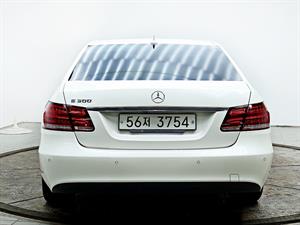 Mercedes Benz E class - Vista 6