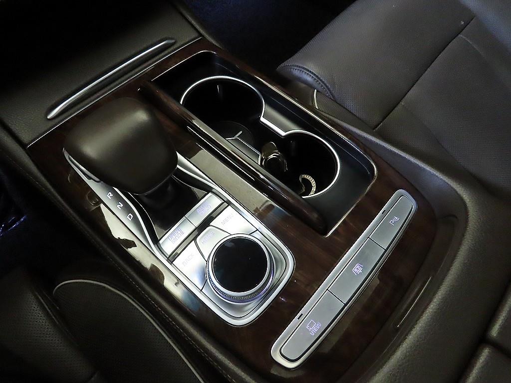 KIA K9 - Vista 12