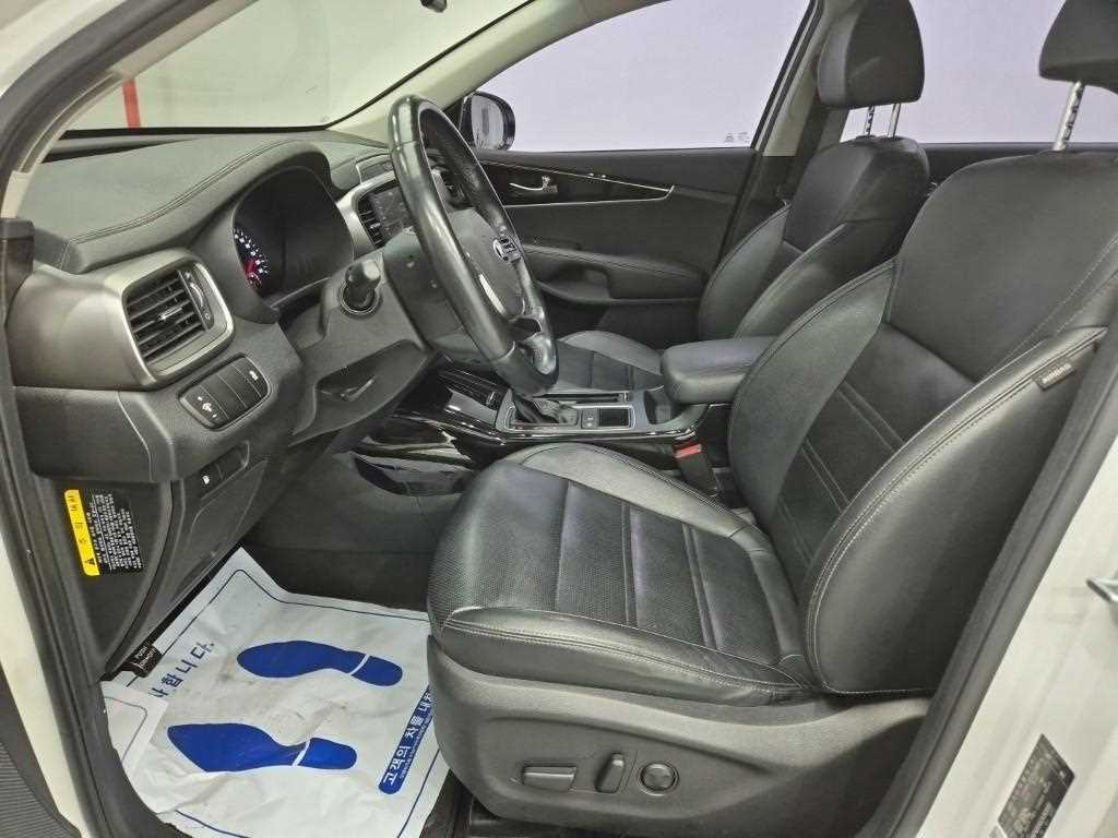 KIA Sorento - Vista 11