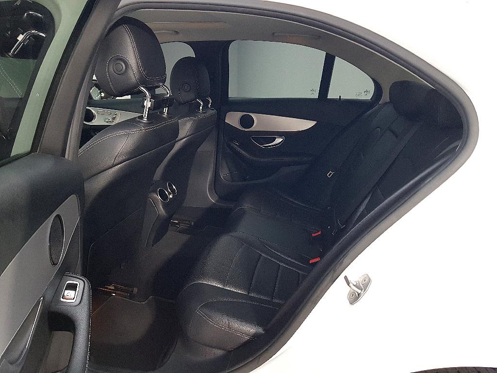 Mercedes Benz C Class - Vista 9