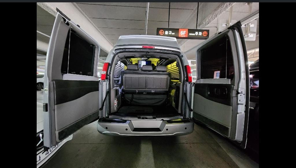 Chevrolet Express van - Vista 3