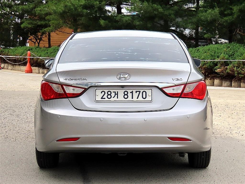 HYUNDAI Sonata - Vista 4