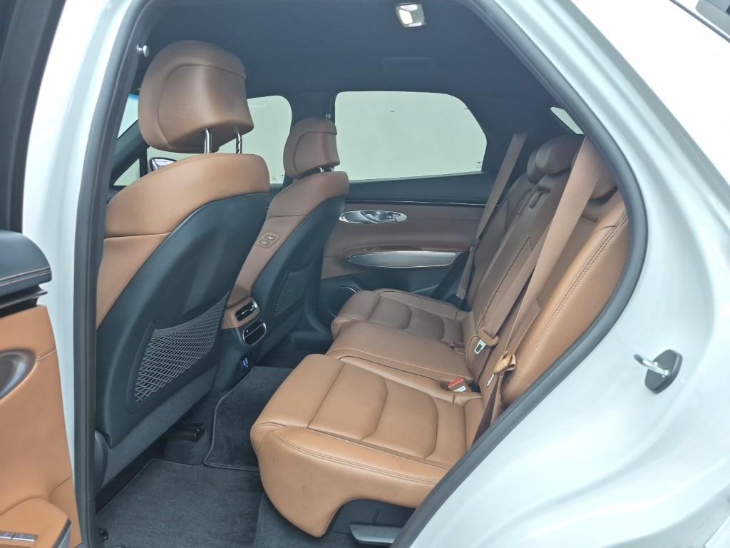 Genesis GV70 - Vista 12