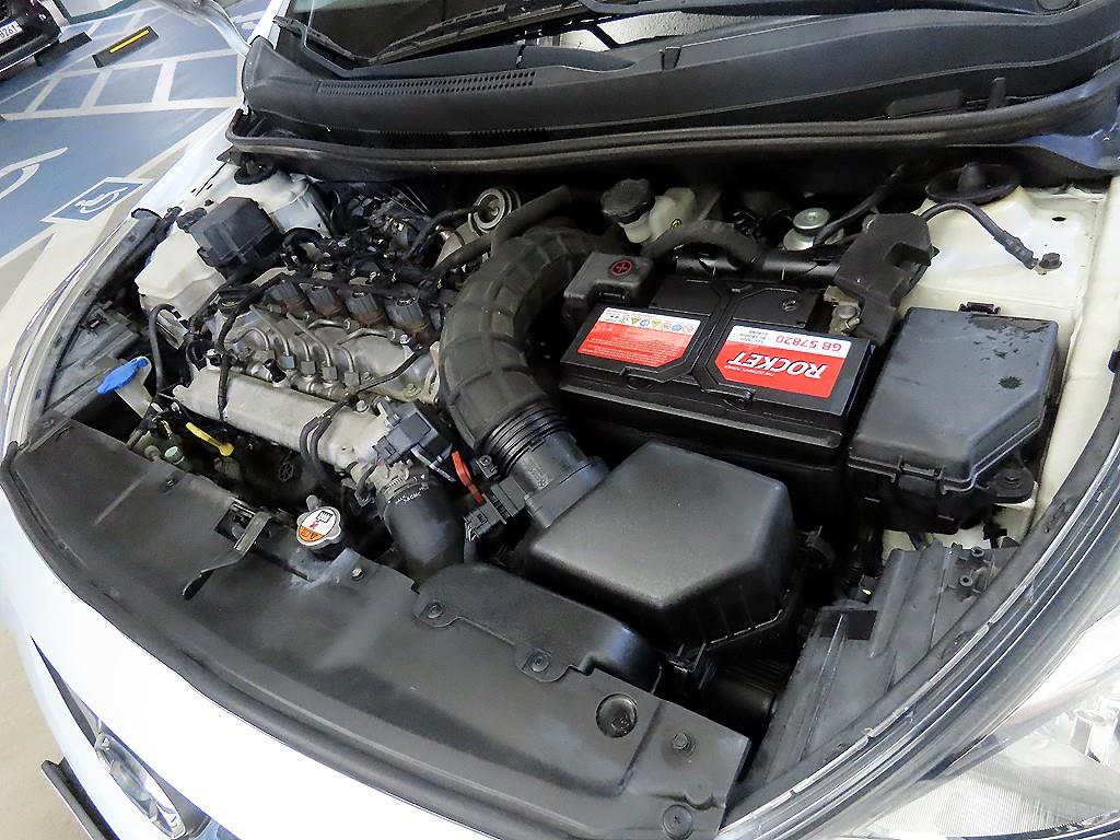 HYUNDAI Accent 2014 Blanco - Importación desde Corea - HF Imports Iquique - Foto 17