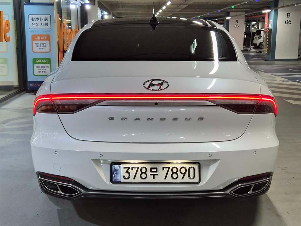 HYUNDAI Grandeur - Vista 5