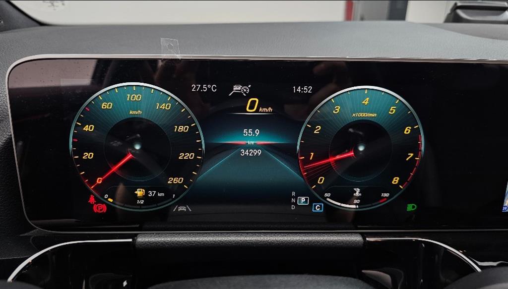 Mercedes Benz GLA Class - Vista 11