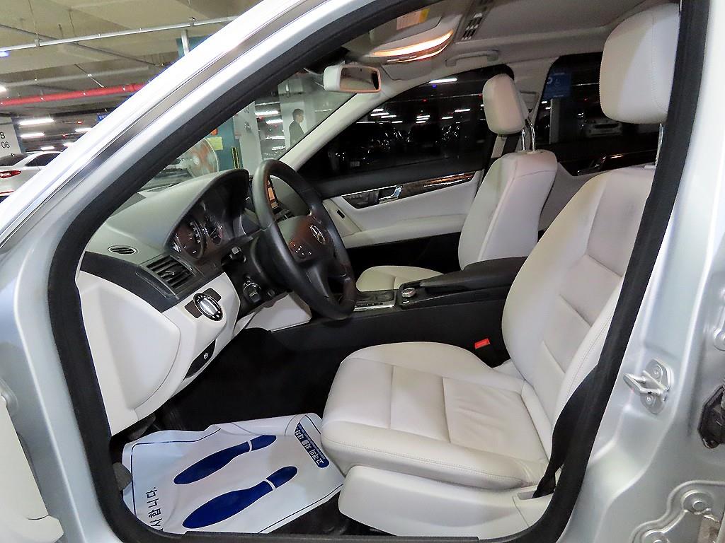 Mercedes Benz C Class - Vista 6