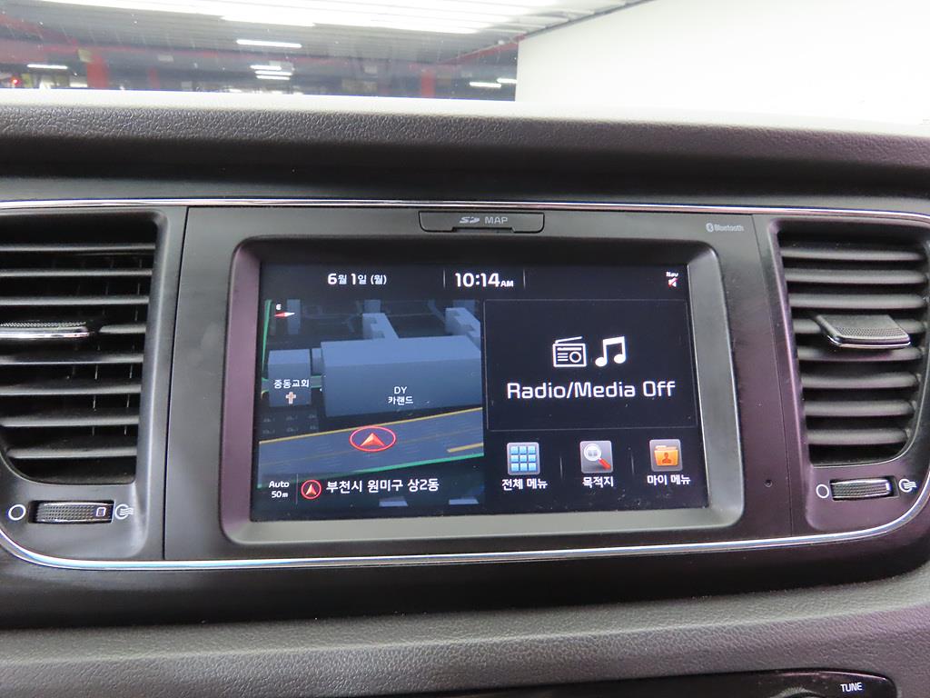 KIA Carnival - Vista 11