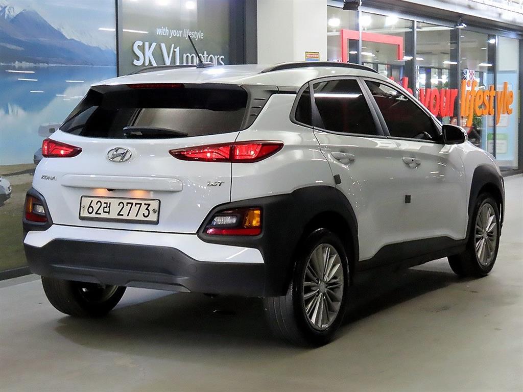 HYUNDAI Kona - Vista 4