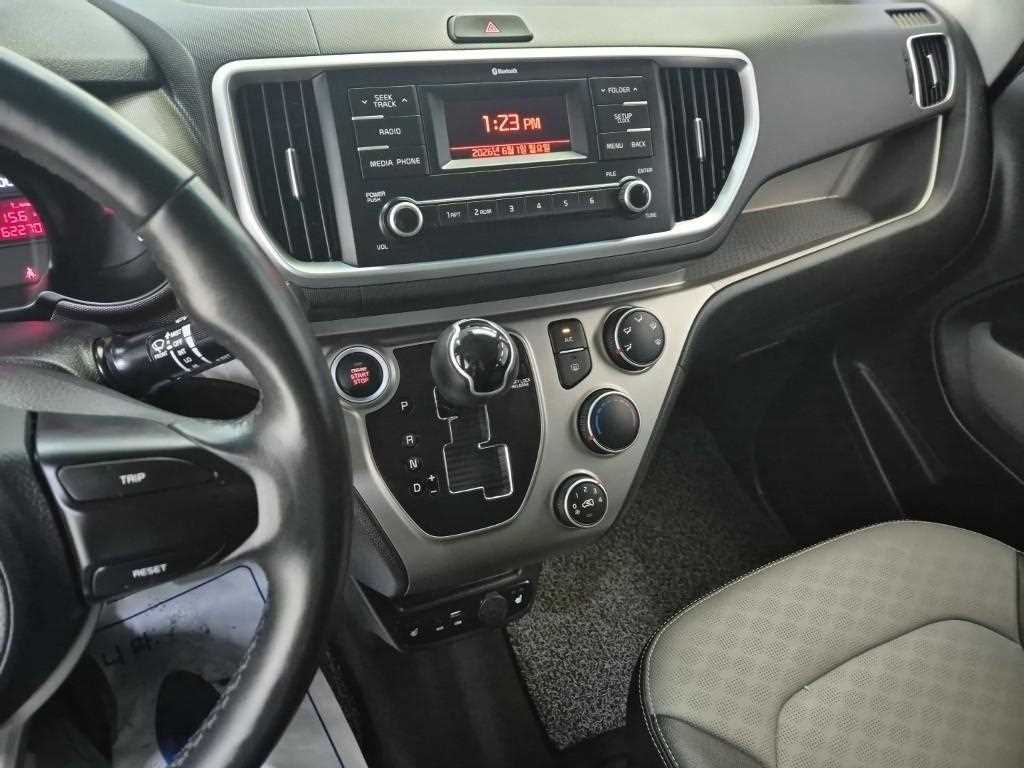 KIA Ray - Vista 10