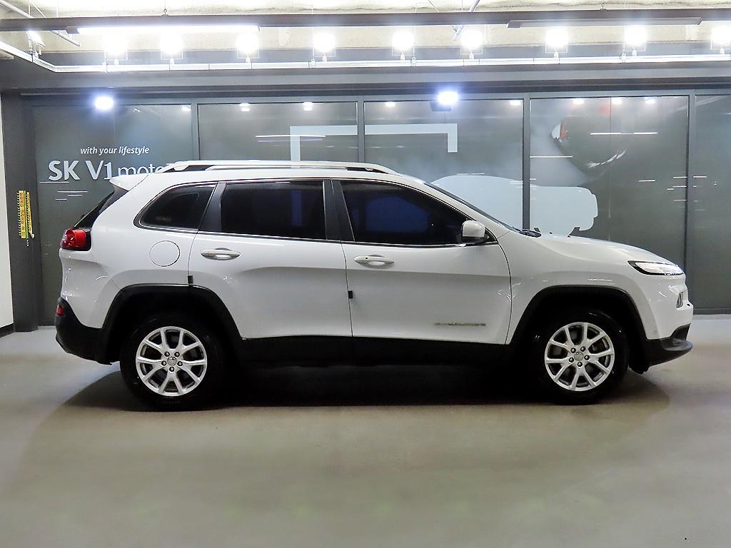 Jeep Cherokee - Vista 3