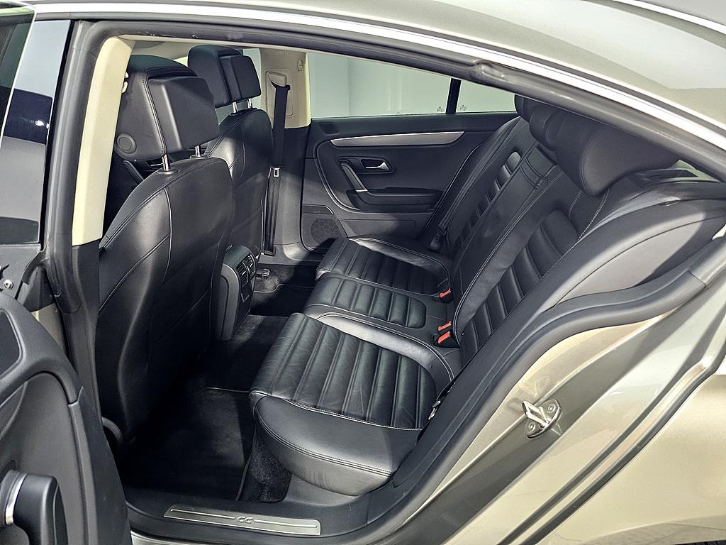 Volkswagen CC - Vista 9