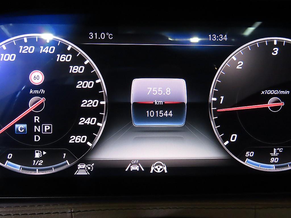 Mercedes Benz S Class - Vista 9