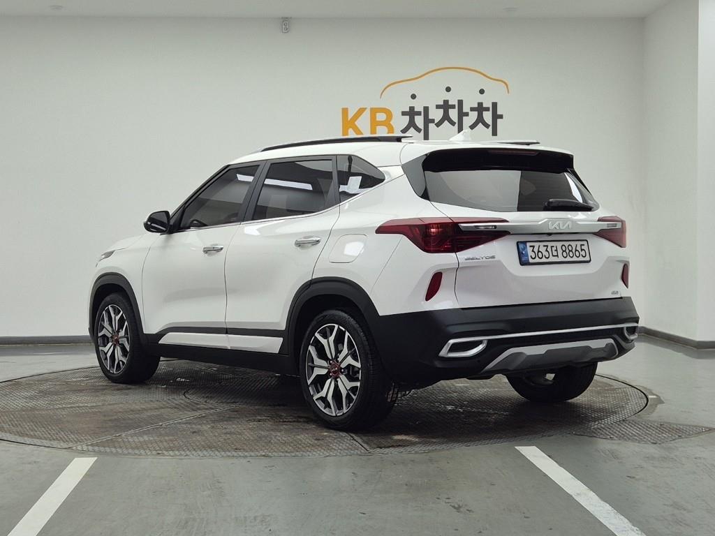 KIA Seltos - Vista 3