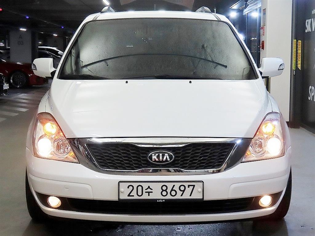 KIA Carnival - Vista 2
