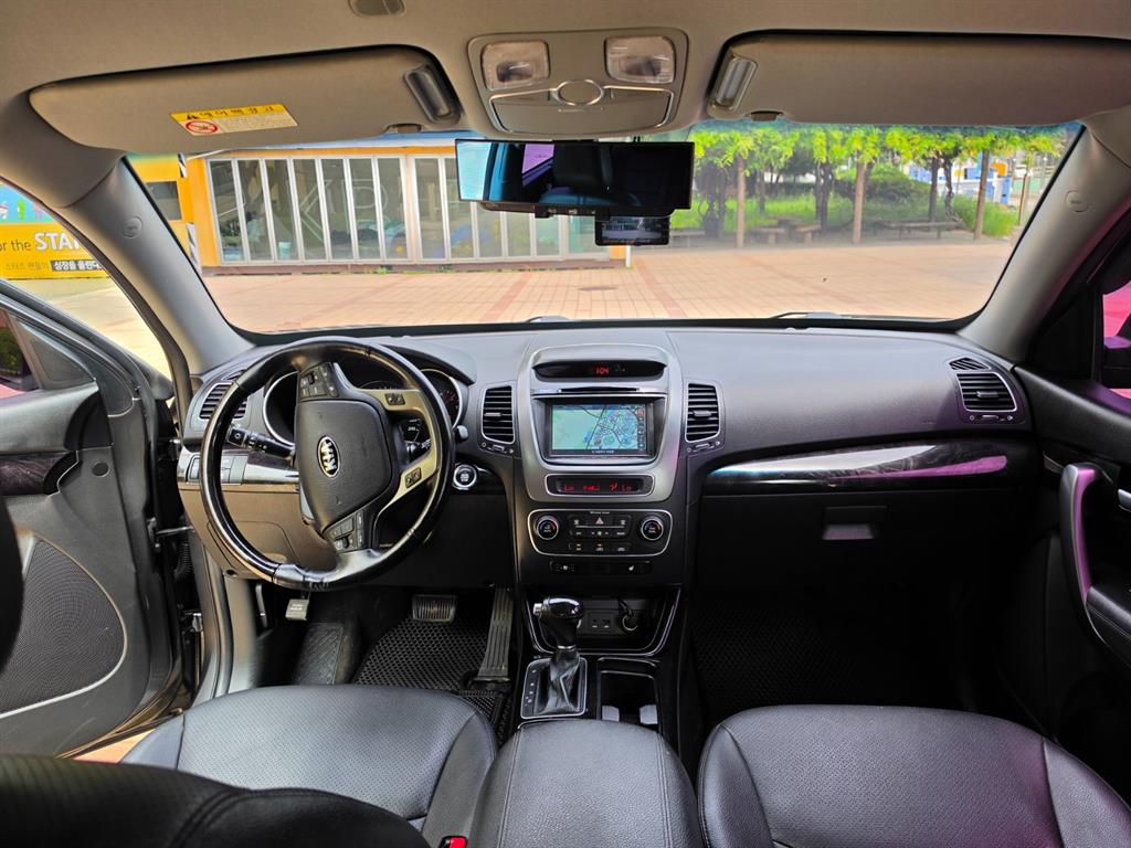 KIA Sorento - Vista 11