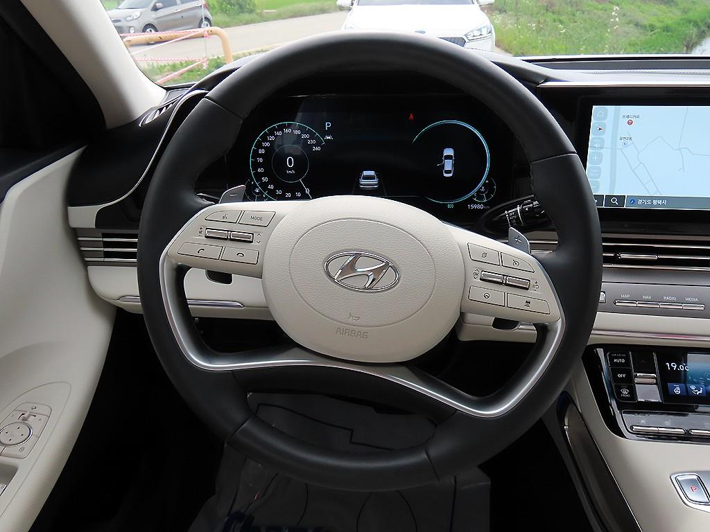 HYUNDAI Grandeur - Vista 7