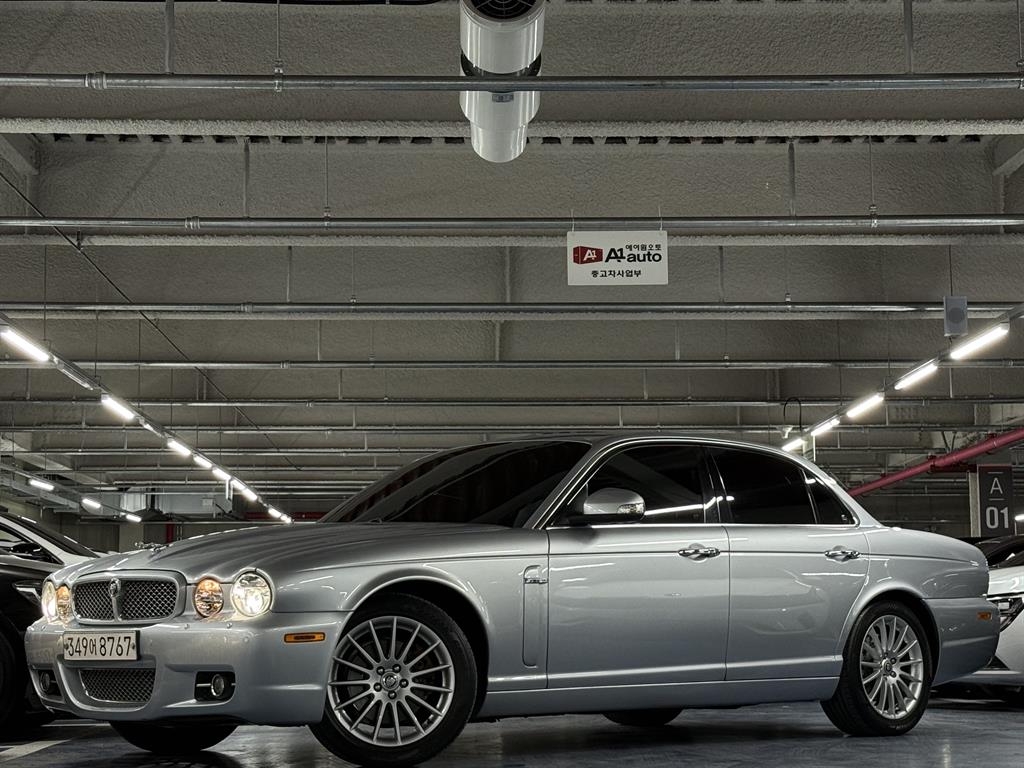 Jaguar XJ 2008 Plateado - Importación desde Corea - HF Imports Iquique - Foto 1