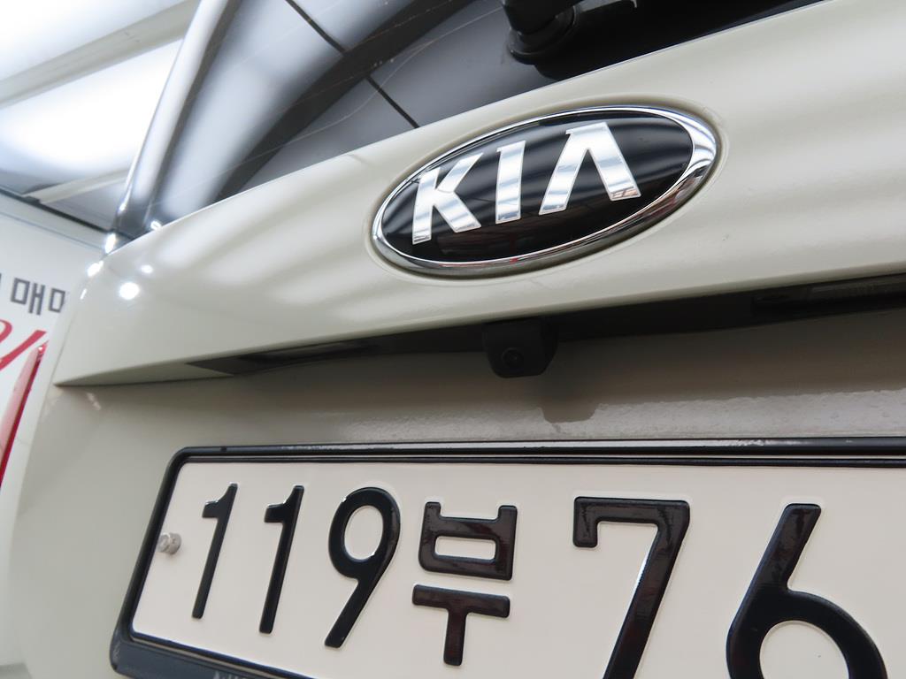 KIA Ray 2017 Blanco - Importación desde Corea - HF Imports Iquique - Foto 17