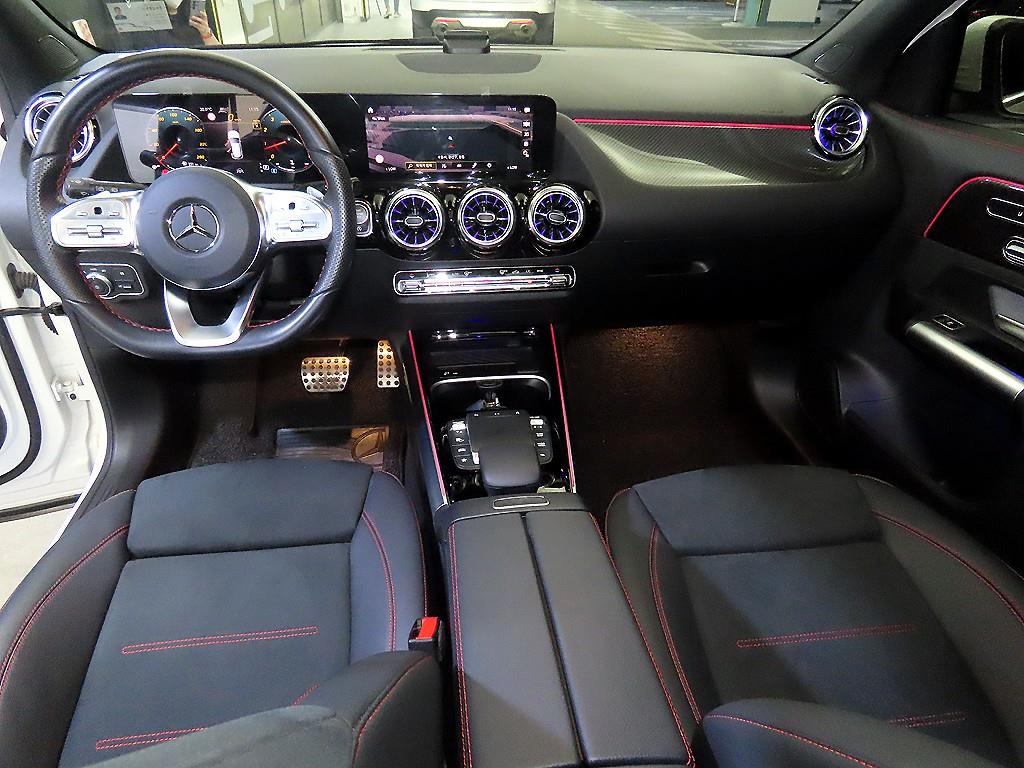 Mercedes Benz GLA Class - Vista 10