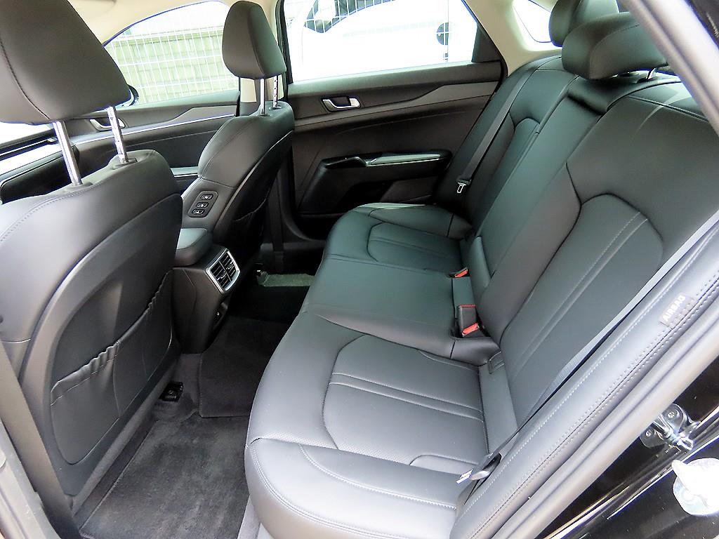 KIA K5 - Vista 6
